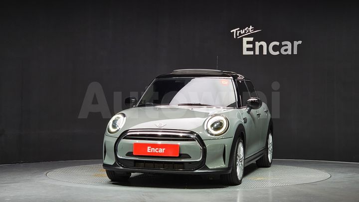 Mini Cooper 2022 — 3