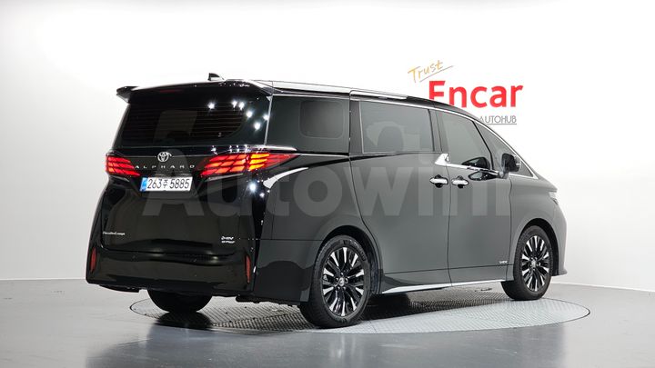 Toyota Alphard 2025 — 2