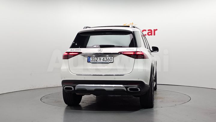 Mercedes Benz GLE Class 2024 — 4