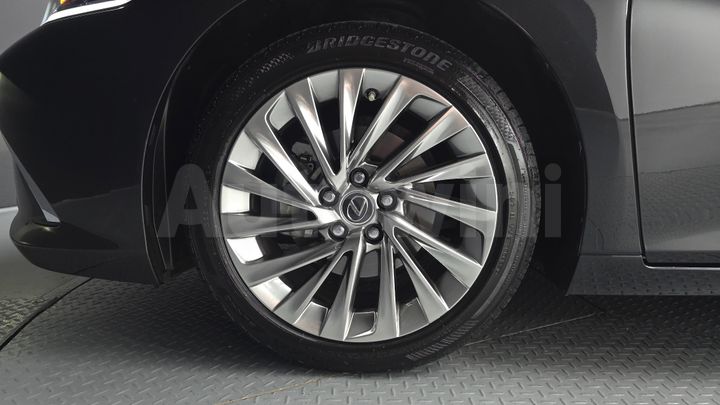 Lexus ES 2023 — 5