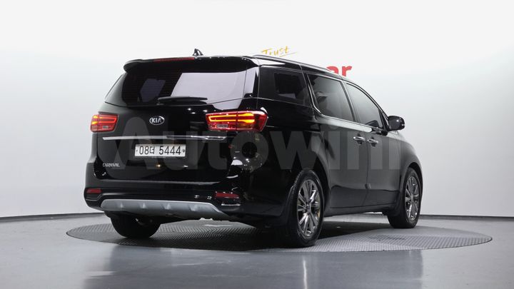 Kia Carnival 2019 — 2