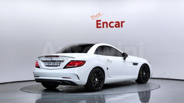 Mercedes-Benz SLC Class 2017 — 2