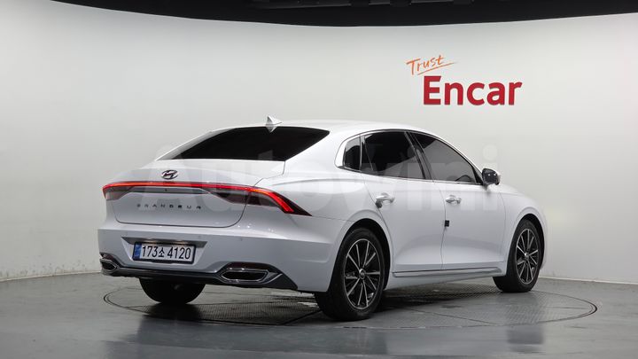 Hyundai Grandeur 2021 — 2