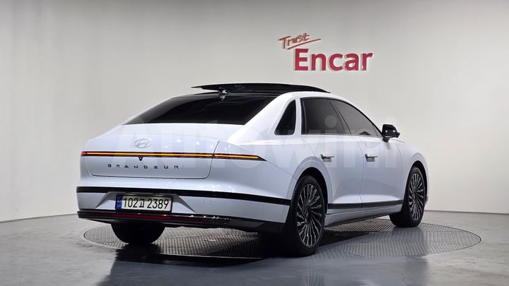 Hyundai Grandeur 2025 — 2