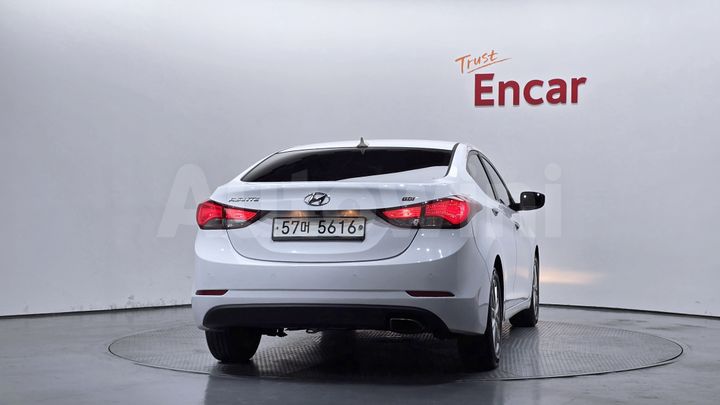 Hyundai Avante 2015 — 4