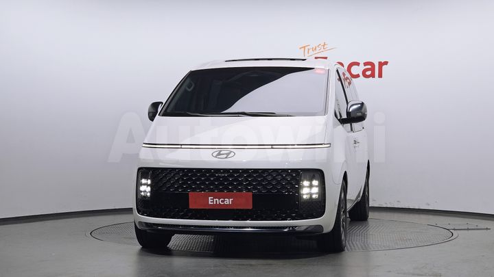 Hyundai Staria 2025 — 3