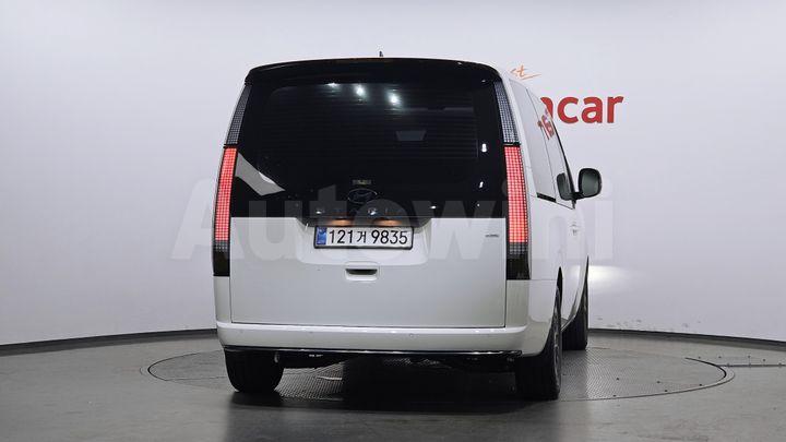 Hyundai Staria 2025 — 4