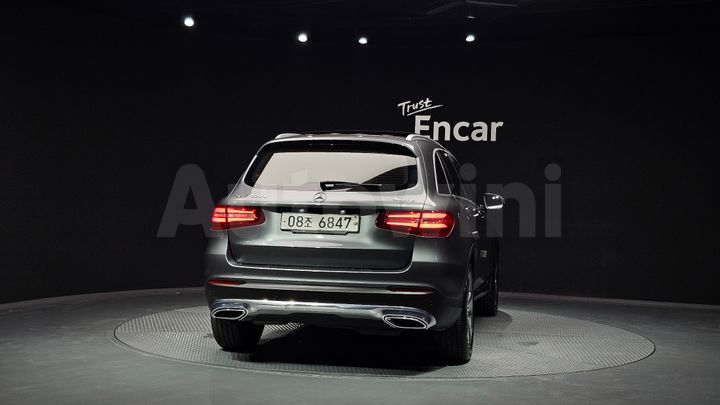 Mercedes-Benz GLC Class 2017 — 4