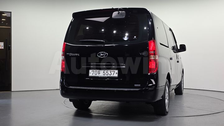 Hyundai Starex 2017 — 4