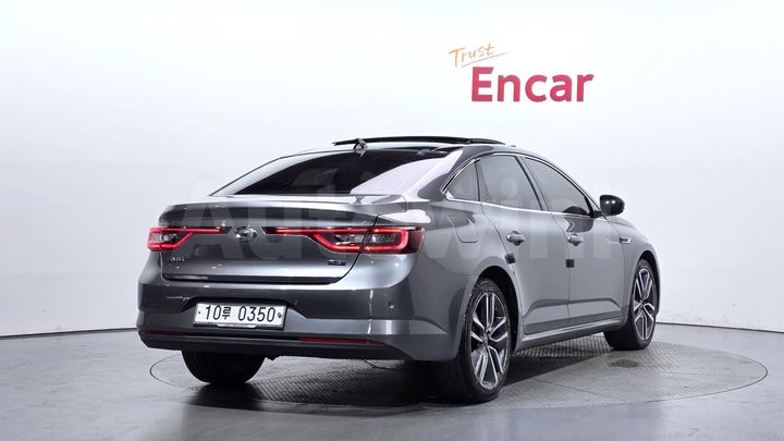 Renault SM6