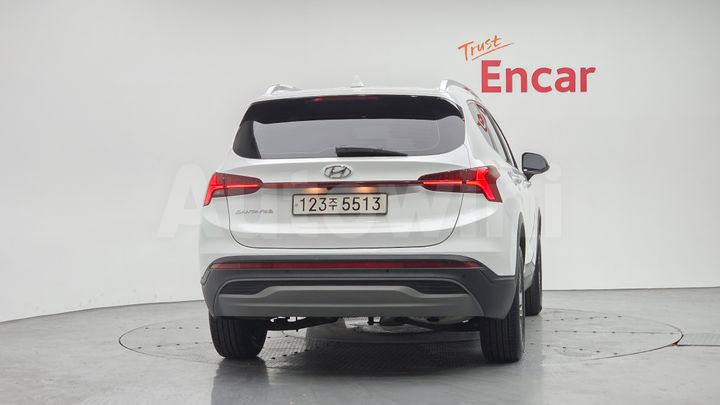 Hyundai SantaFe 2023 — 4