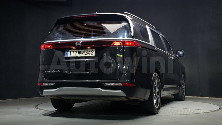 Kia Carnival 2021 — 2