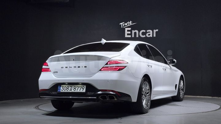 Genesis G70 2021 — 2