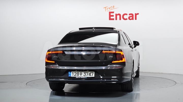 Volvo S90 2022 — 4