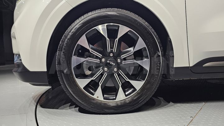 Kia Carnival 2023 — 5