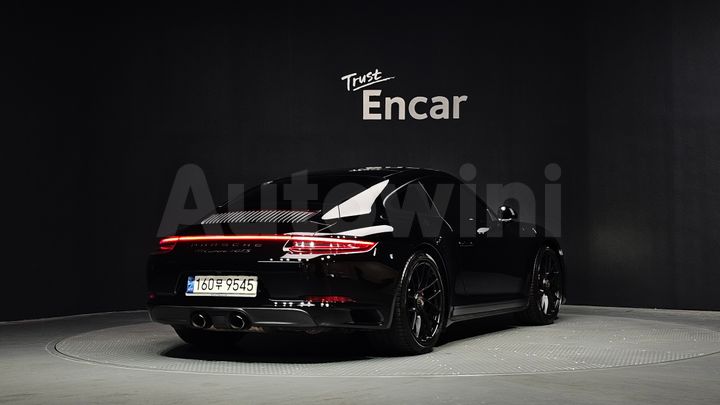 Porsche 911 2019 — 2