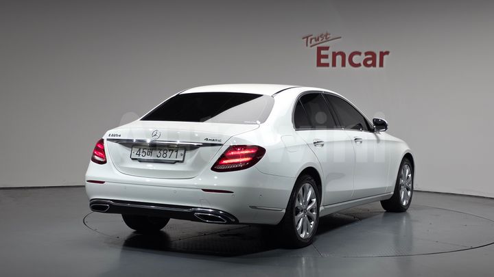 Mercedes-Benz E Class 2019 — 2