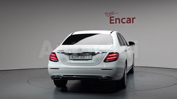 Mercedes-Benz E Class 2019 — 4