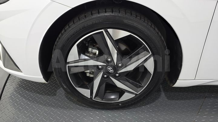 Hyundai Avante 2023 — 5