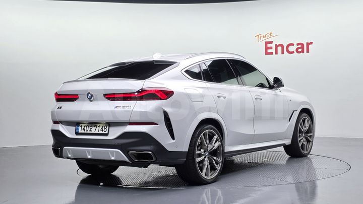 BMW X6 2021 — 2