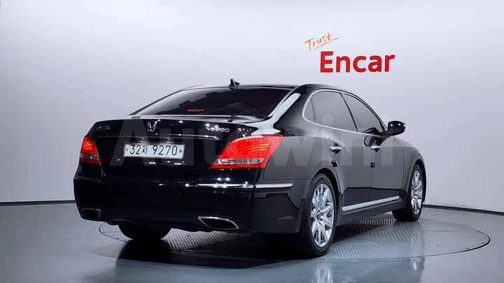 Hyundai Equus