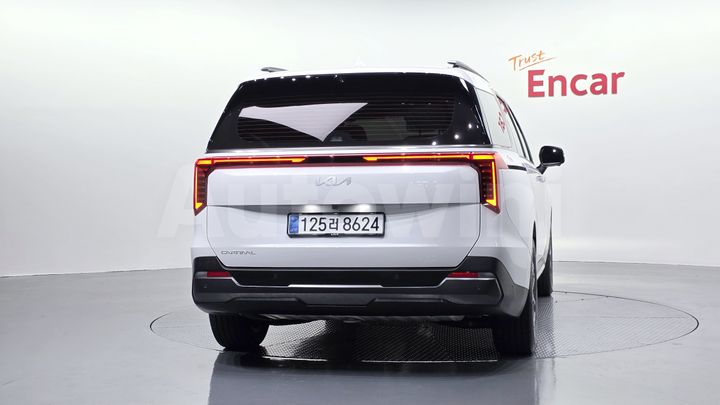 Kia Carnival 2025 — 4