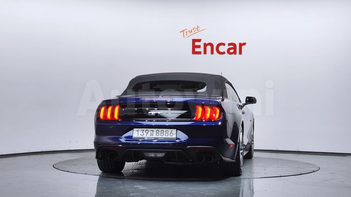 Ford Mustang 2020 — 4