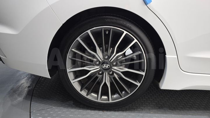 Hyundai Avante 2018 — 5