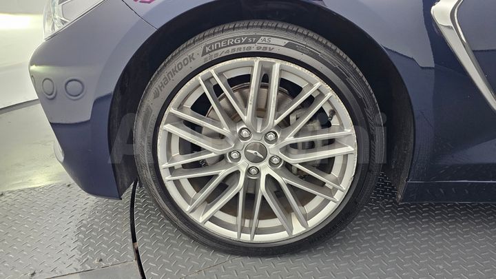 Genesis G70 2019 — 5