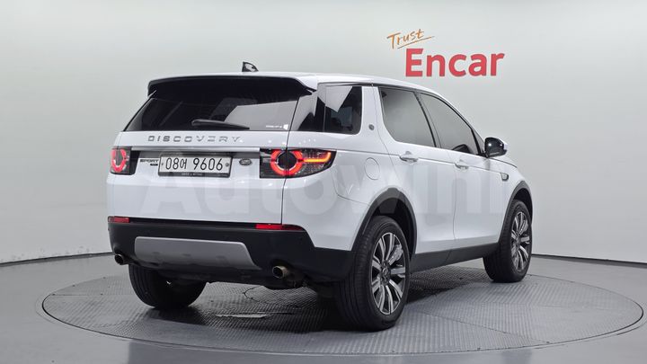 Land Rover Discovery Sport 2018 — 3