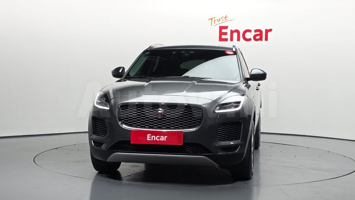 Jaguar E PACE 2019 — 3