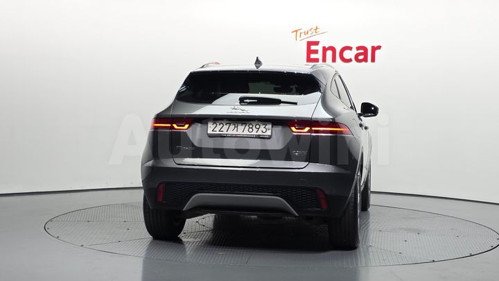 Jaguar E PACE 2019 — 4