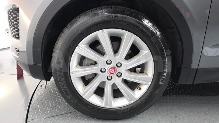 Jaguar E PACE