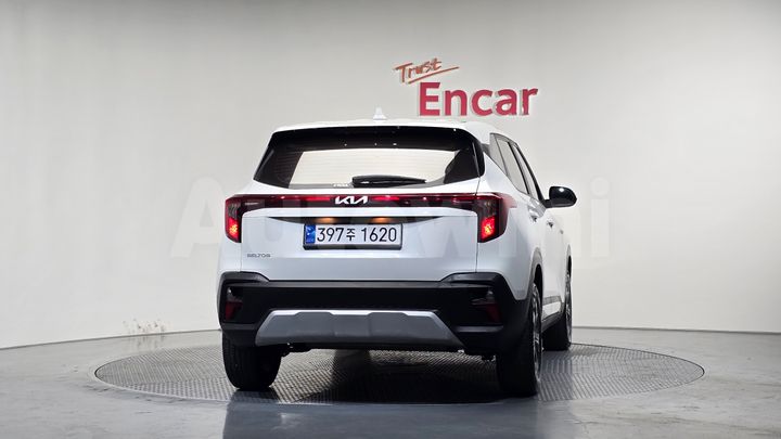 Kia Seltos 2023 — 3