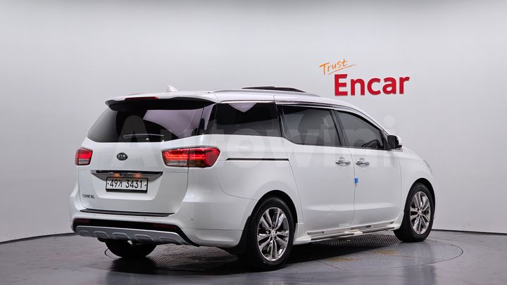 Kia Carnival 2017 — 2