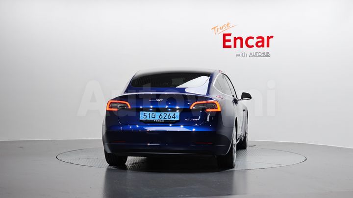 Tesla Model 3 2020 — 4