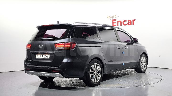 Kia Carnival 2016 — 2