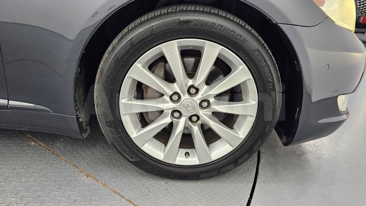 Lexus LS 2011 — 5