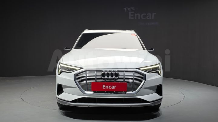 Audi e-tron 2022 — 3