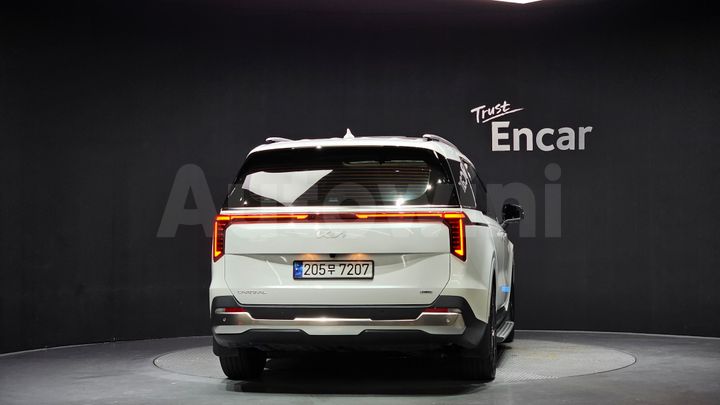 Kia Carnival 2025 — 4