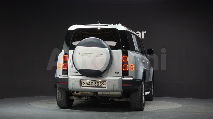 Land Rover Defender 2020 — 4