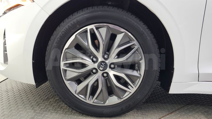 Kia K5 2020 — 5