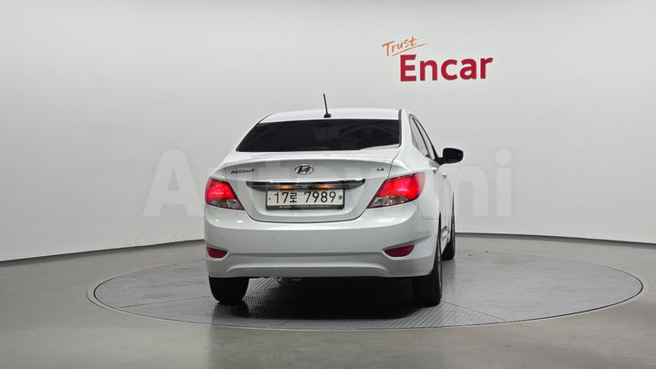 Hyundai Accent 2019 — 4