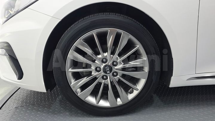 Kia K5 2019 — 5