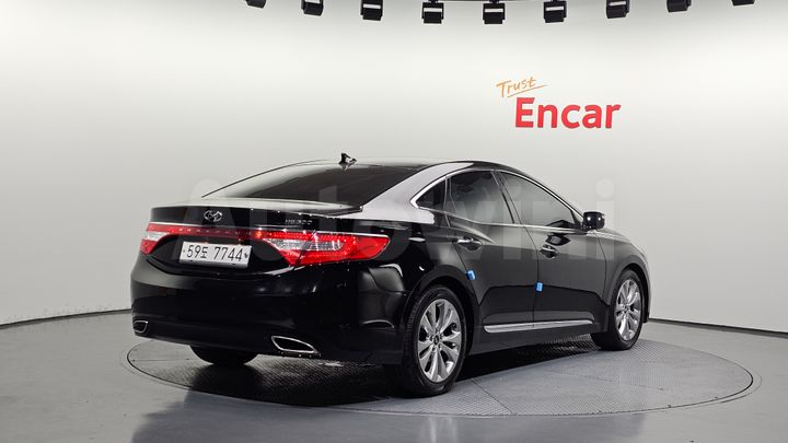 Hyundai Grandeur 2011 — 2