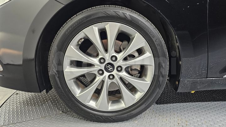 Hyundai Grandeur 2011 — 5