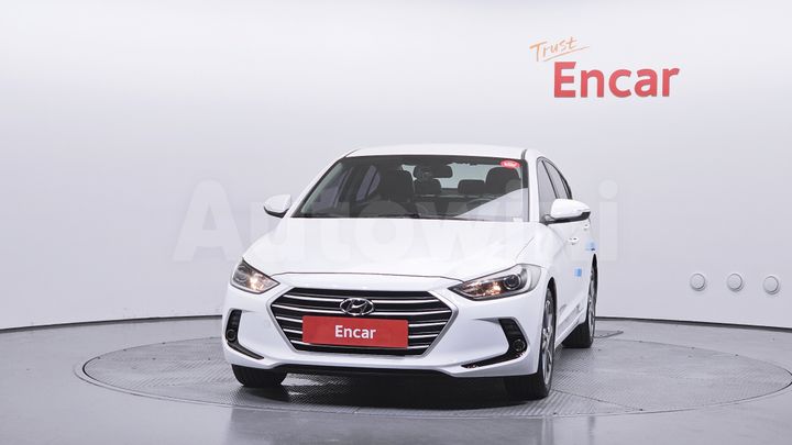 Hyundai Avante 2018 — 3
