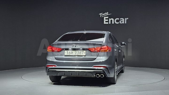 Hyundai Avante 2018 — 4