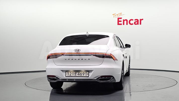 Hyundai Grandeur 2022 — 3
