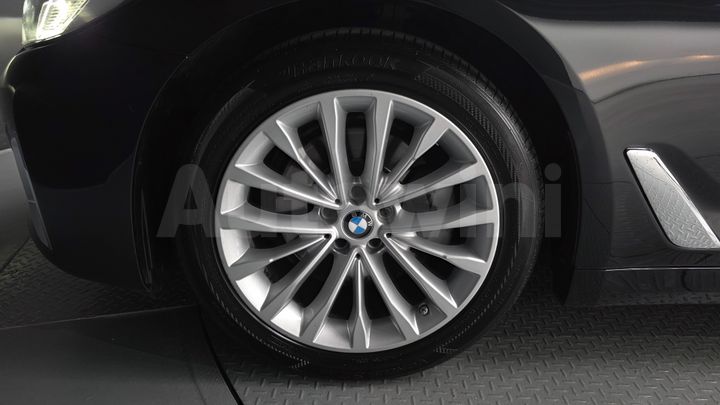 BMW 5 Series 2021 — 5